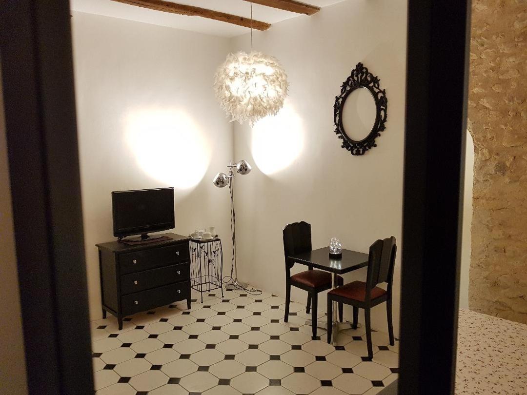 Le Grand Coudreau Bed & Breakfast Nazelles-Negron Ngoại thất bức ảnh