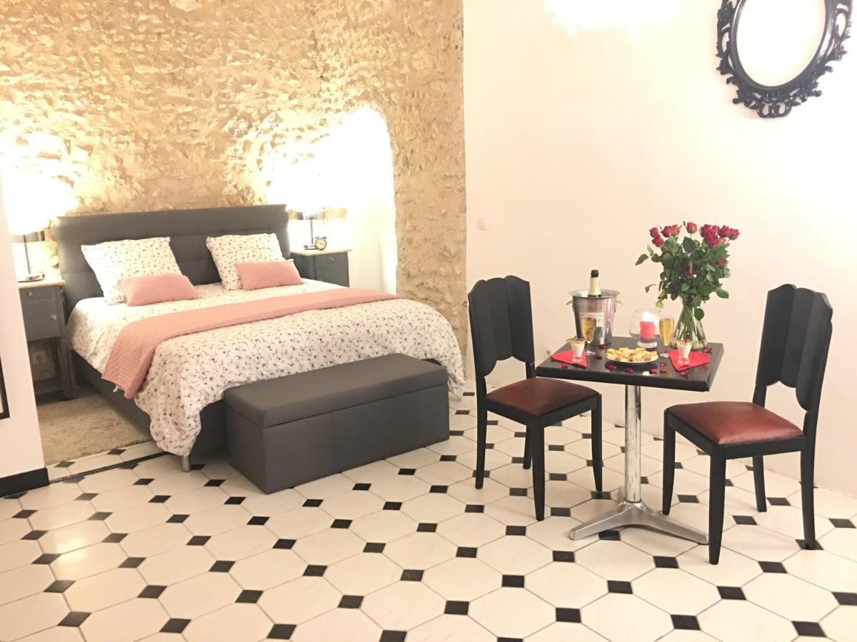 Le Grand Coudreau Bed & Breakfast Nazelles-Negron Ngoại thất bức ảnh